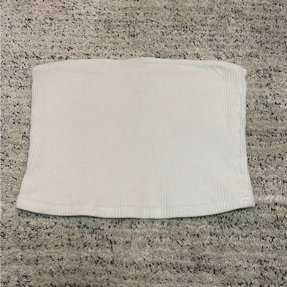White Hollister tube top - Picture 1 of 4